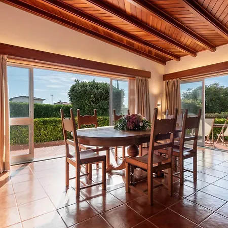 Atlantic - Mindelo * Vila Cha (Porto)